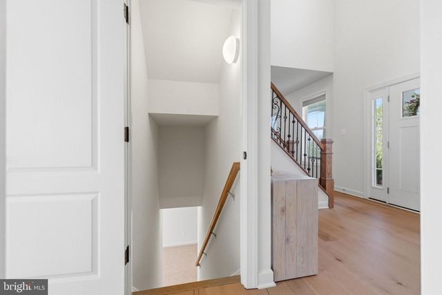 301 KINGDOM DR, Fredericksburg, VA 22406