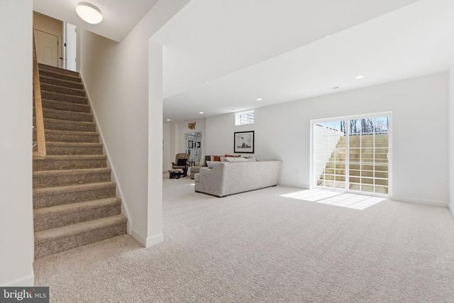 301 KINGDOM DR, Fredericksburg, VA 22406