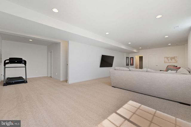 301 KINGDOM DR, Fredericksburg, VA 22406