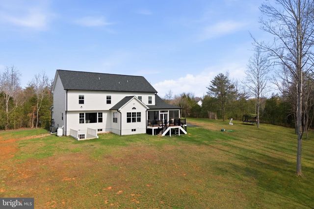 301 KINGDOM DR, Fredericksburg, VA 22406