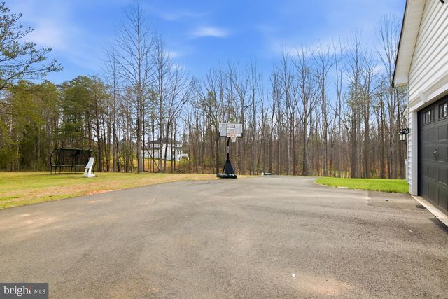 301 KINGDOM DR, Fredericksburg, VA 22406