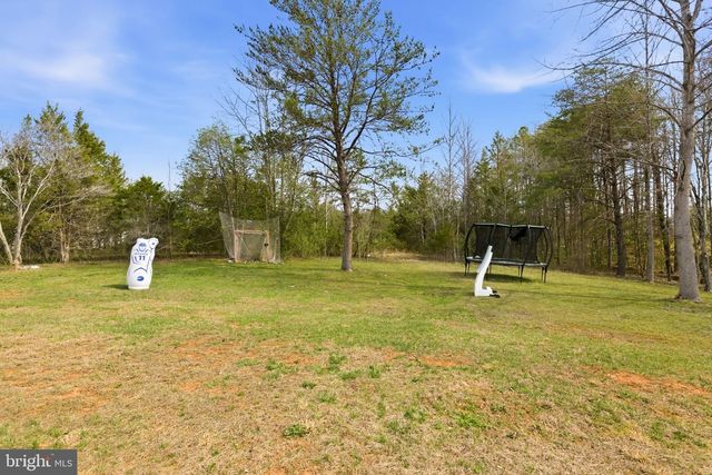 301 KINGDOM DR, Fredericksburg, VA 22406