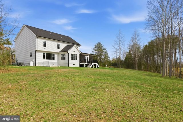 301 KINGDOM DR, Fredericksburg, VA 22406