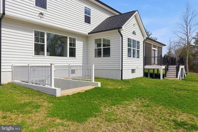 301 KINGDOM DR, Fredericksburg, VA 22406