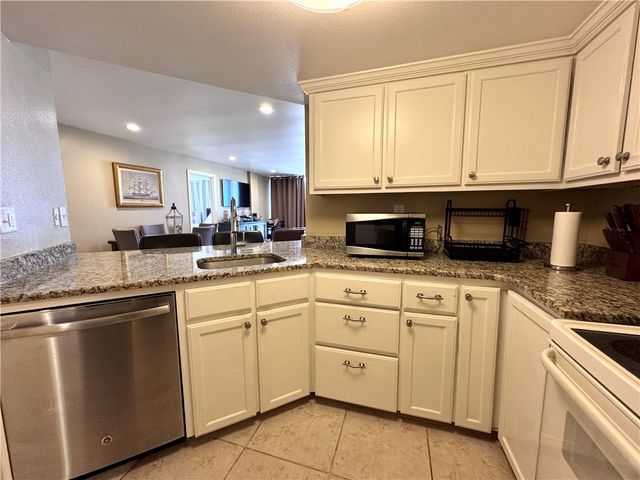 15002 Windward Dr 507, Corpus Christi, TX 78418