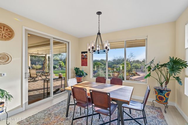 2272 E Madera Plateau Drive, Green Valley, AZ 85614