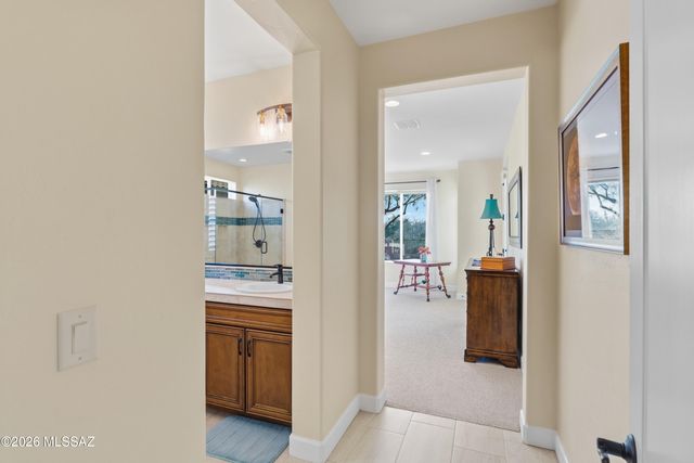 2272 E Madera Plateau Drive, Green Valley, AZ 85614