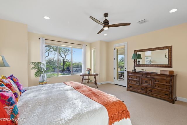 2272 E Madera Plateau Drive, Green Valley, AZ 85614