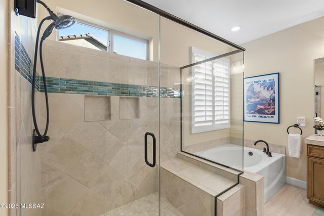 2272 E Madera Plateau Drive, Green Valley, AZ 85614