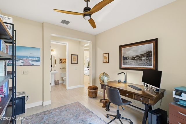 2272 E Madera Plateau Drive, Green Valley, AZ 85614