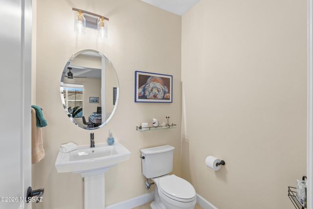 2272 E Madera Plateau Drive, Green Valley, AZ 85614