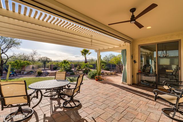 2272 E Madera Plateau Drive, Green Valley, AZ 85614