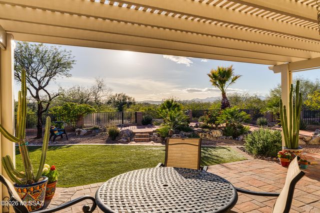 2272 E Madera Plateau Drive, Green Valley, AZ 85614