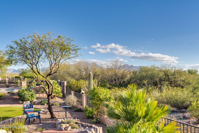 2272 E Madera Plateau Drive, Green Valley, AZ 85614