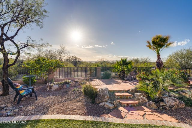 2272 E Madera Plateau Drive, Green Valley, AZ 85614