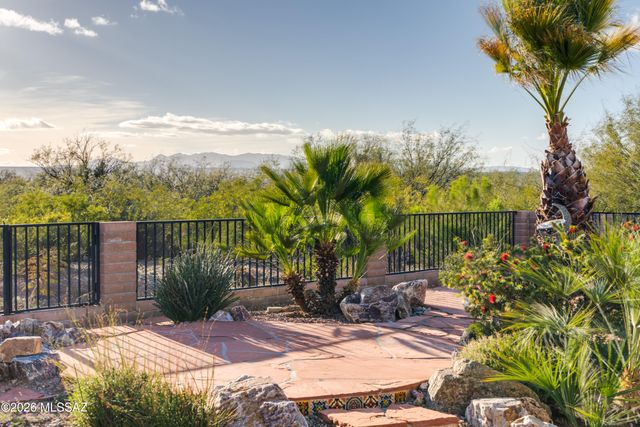 2272 E Madera Plateau Drive, Green Valley, AZ 85614