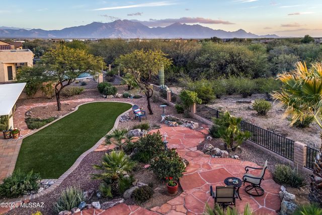 2272 E Madera Plateau Drive, Green Valley, AZ 85614