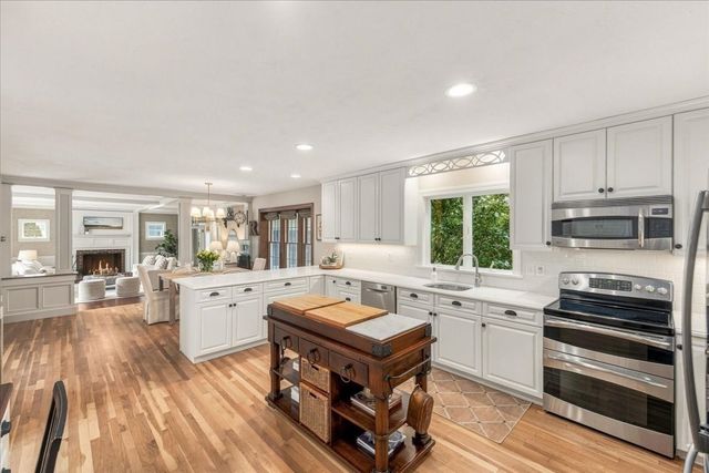 93 Watch Hill Drive, Scituate, MA 02066