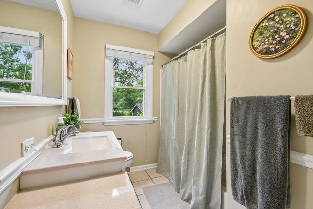 26W473 Parkway Drive, Winfield, IL 60190