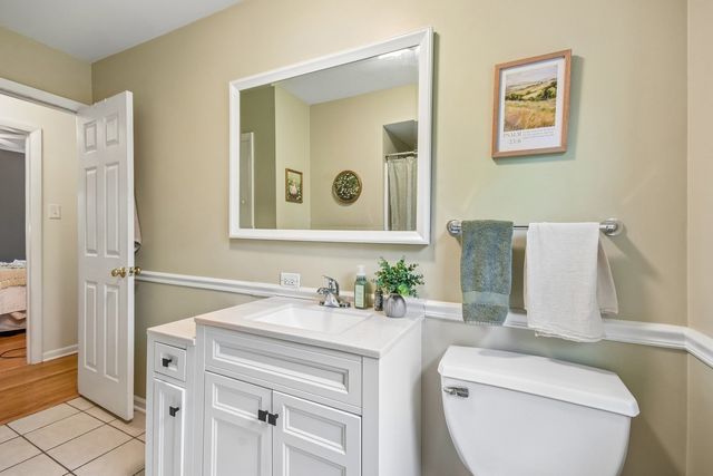 26W473 Parkway Drive, Winfield, IL 60190