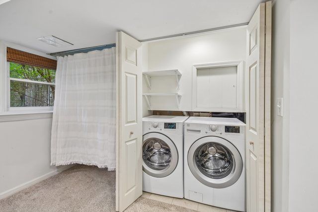 26W473 Parkway Drive, Winfield, IL 60190