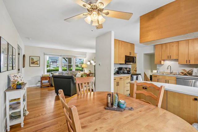 26W473 Parkway Drive, Winfield, IL 60190