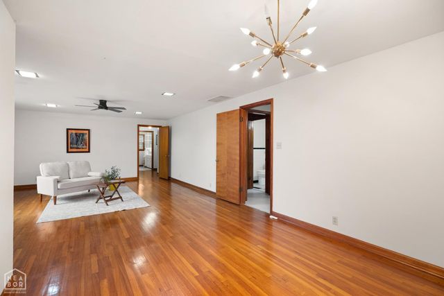 205 Central Ave, Bay, AR 72411