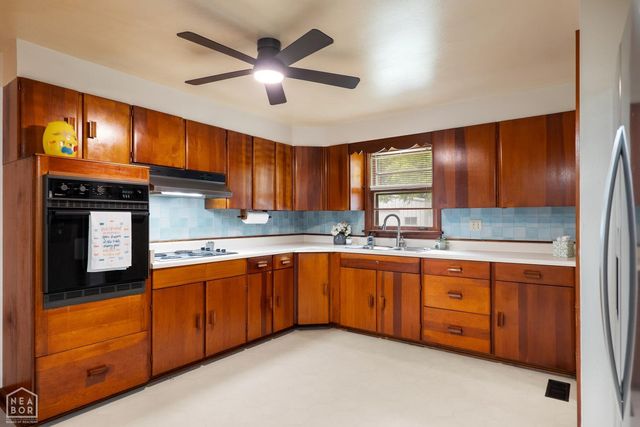 205 Central Ave, Bay, AR 72411