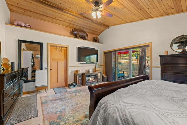357 El Conejo Drive, Grants Pass, OR 97526