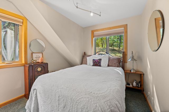 357 El Conejo Drive, Grants Pass, OR 97526