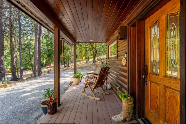357 El Conejo Drive, Grants Pass, OR 97526