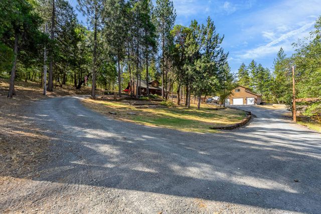 357 El Conejo Drive, Grants Pass, OR 97526