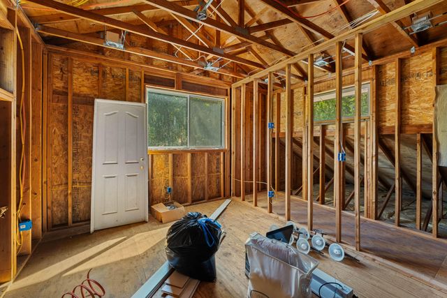 357 El Conejo Drive, Grants Pass, OR 97526
