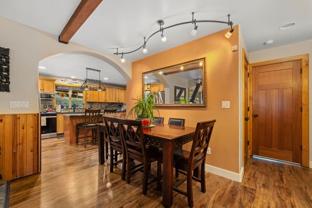357 El Conejo Drive, Grants Pass, OR 97526