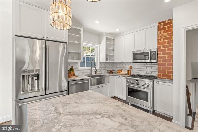 2800 HICKORY ST, Alexandria, VA 22305