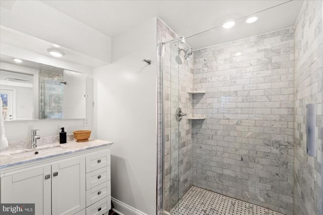 2800 HICKORY ST, Alexandria, VA 22305