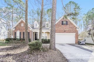 7121 Scuppernong Court, Charlotte, NC 28215