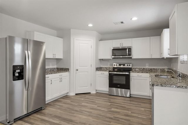 412 Del Monte Drive, Huntsville, TX 77320