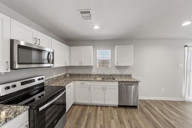 412 Del Monte Drive, Huntsville, TX 77320