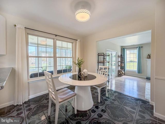 320 LAUREL OAKS DR, Langhorne, PA 19047