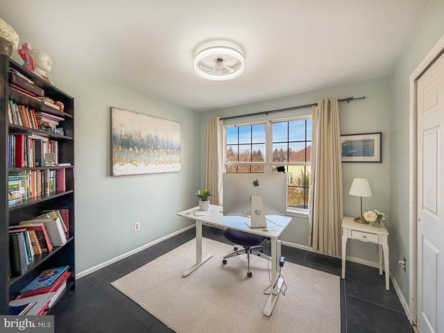 320 LAUREL OAKS DR, Langhorne, PA 19047