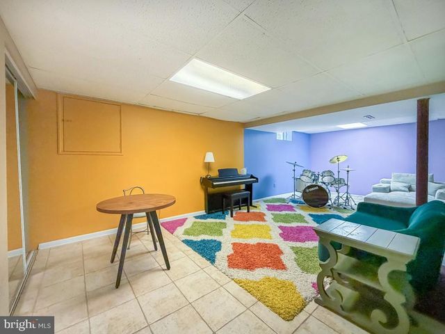 320 LAUREL OAKS DR, Langhorne, PA 19047