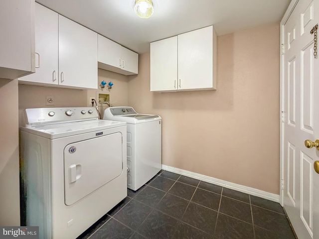 320 LAUREL OAKS DR, Langhorne, PA 19047