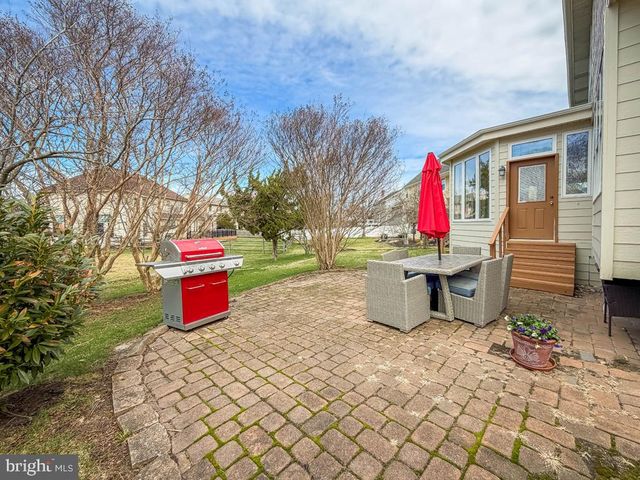 320 LAUREL OAKS DR, Langhorne, PA 19047