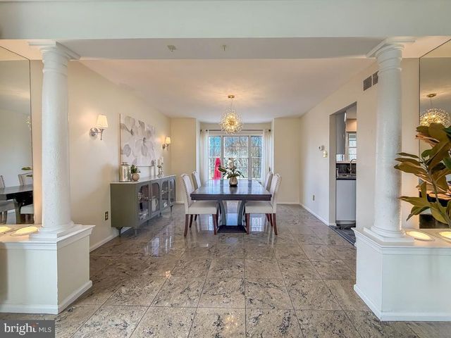 320 LAUREL OAKS DR, Langhorne, PA 19047