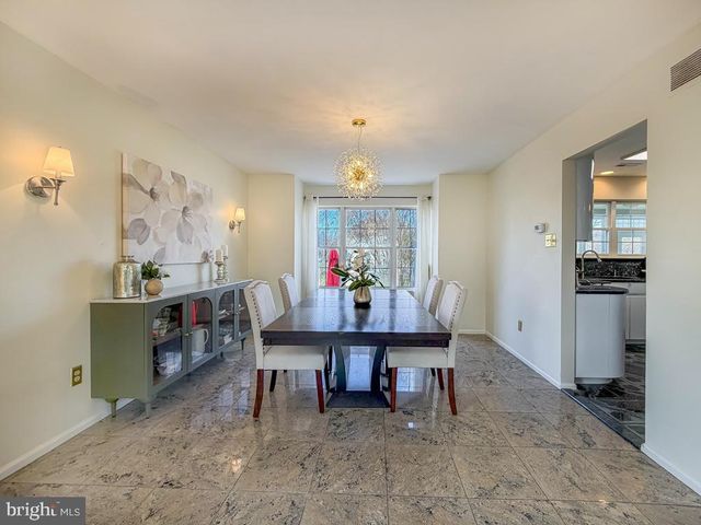 320 LAUREL OAKS DR, Langhorne, PA 19047