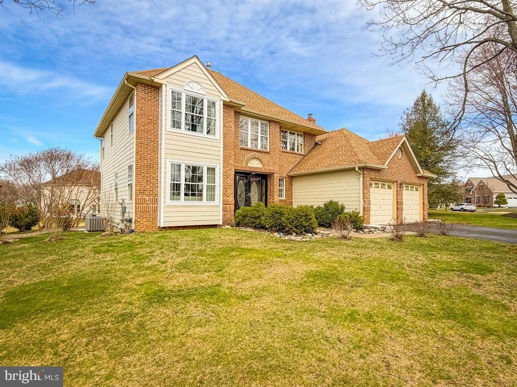 320 LAUREL OAKS DR, Langhorne, PA 19047