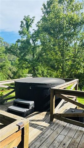 190 Old Blairsville Highway, Talking Rock, GA 30175