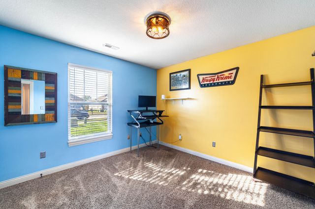 3703 FLATWATER DR, Columbia, MO 65202