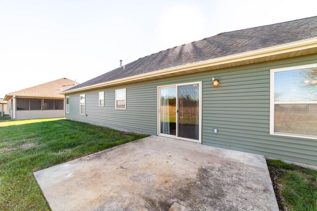 3703 FLATWATER DR, Columbia, MO 65202